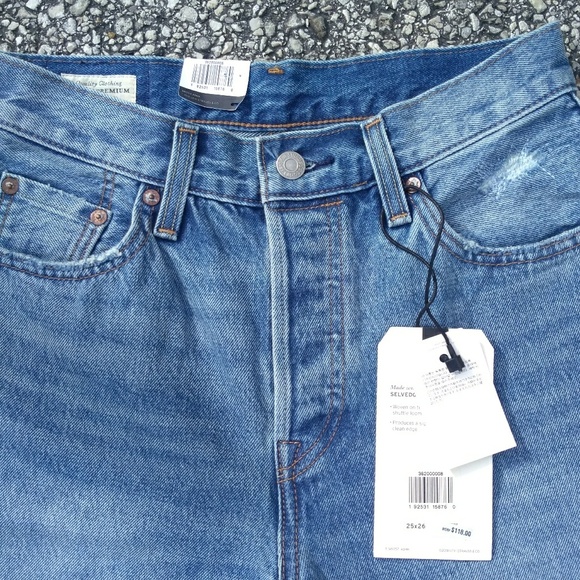 Levi's 501 Cropped Selvedge Jeans in Vintage Find - Picture 8 of 8